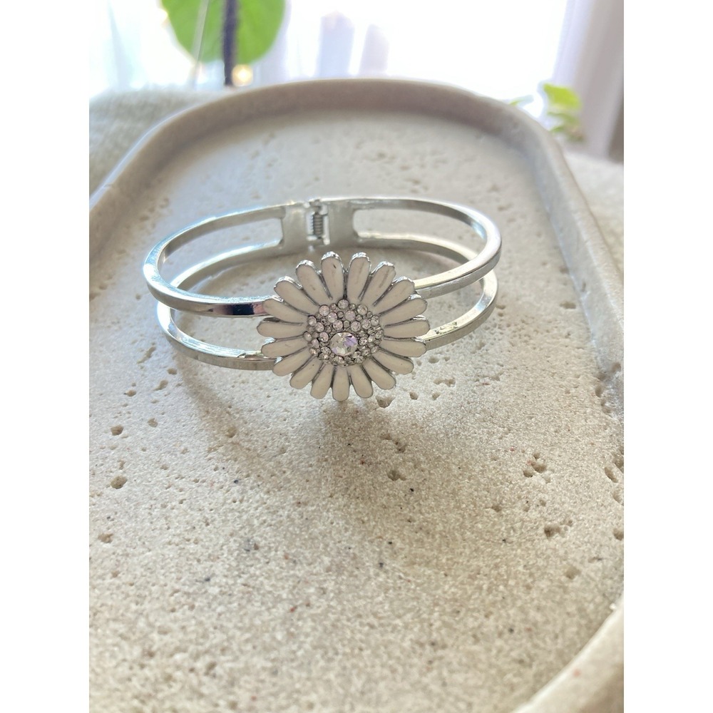 Silver Tone Cuff Bracelet White‎ Enamel Daisy Flower Hinged Rhinestone Summer